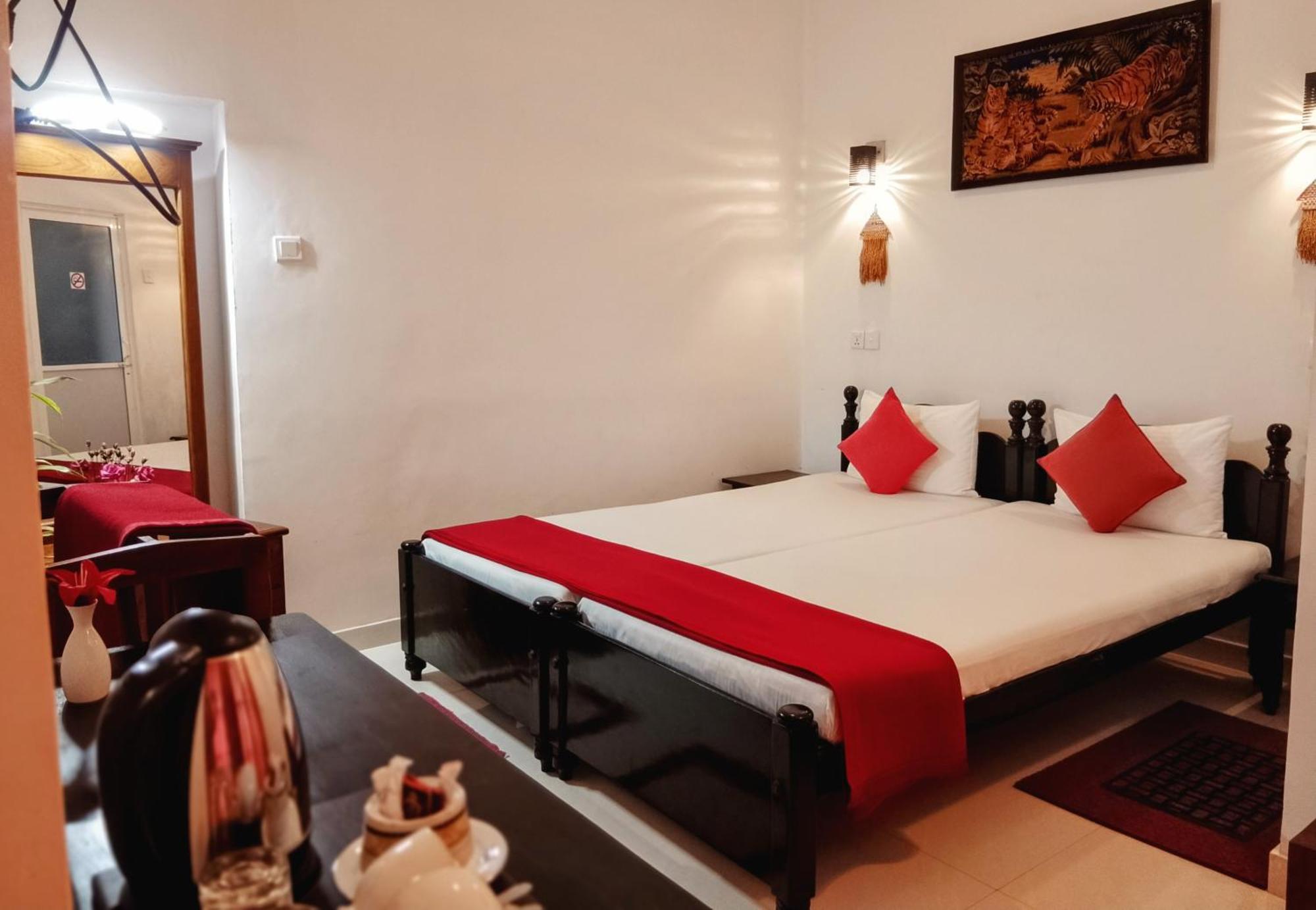 Imaaga Kandy Residence Екстериор снимка